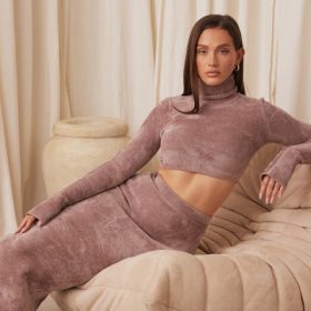 Suri Rose Chenille Cropped Top - Image 11